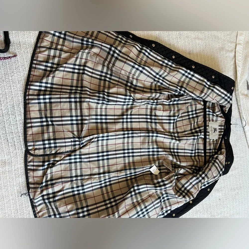 Women's Black Quilted Coat Burberry USA small - Picture 11 of 13